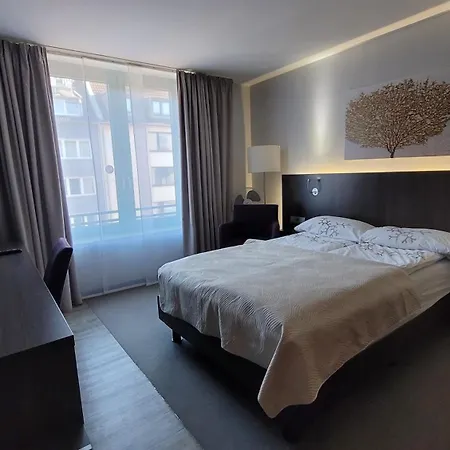 Nice Apartment In Modern Center Of Duesseldorf Buitenkant foto