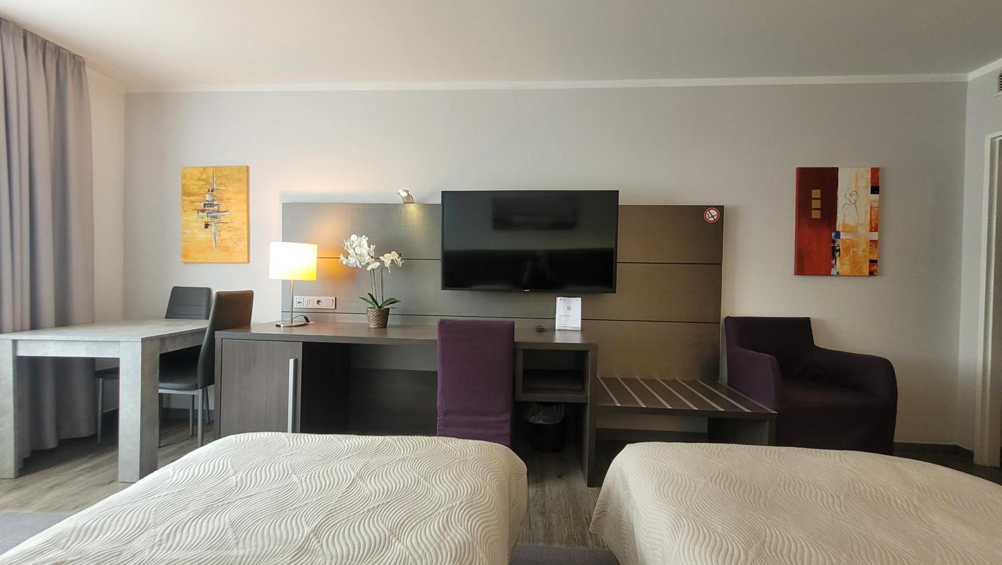 In Modern Center Of Apartment Dusseldorf