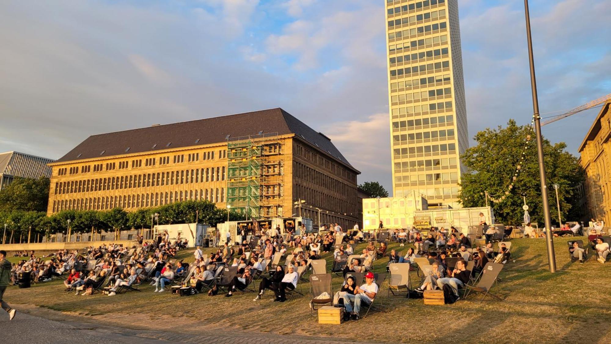 In Modern Center Of Apartment Dusseldorf